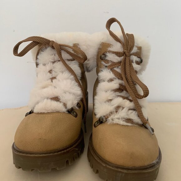 UNIONBAY TAN BOOTS WITH FAUX FUR SIZE 8M - Picture 2 of 8